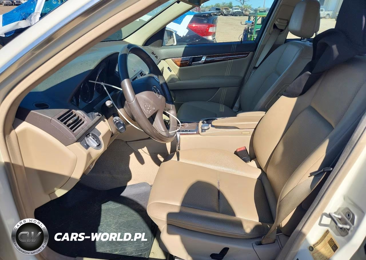 2011 Merz C-Class VIN:WDDGF8BB4BR157853 - 7