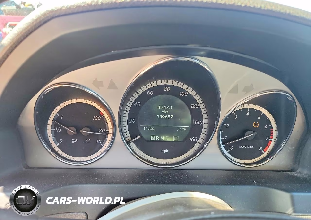 2011 Merz C-Class VIN:WDDGF8BB4BR157853 - 9