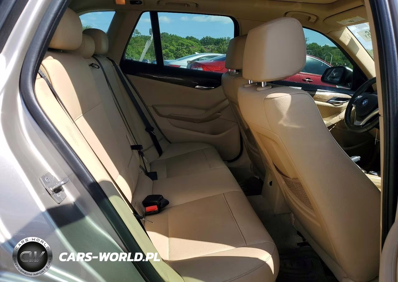 2014 BMW X1 xDrive28I VIN:WBAVL1C51EVY21142 - 11