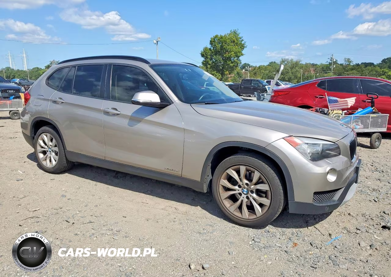 2014 BMW X1 xDrive28I VIN:WBAVL1C51EVY21142 - 4
