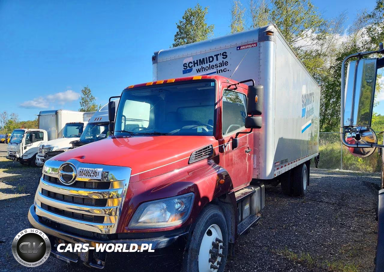 2017 Hino 338 Box Truck