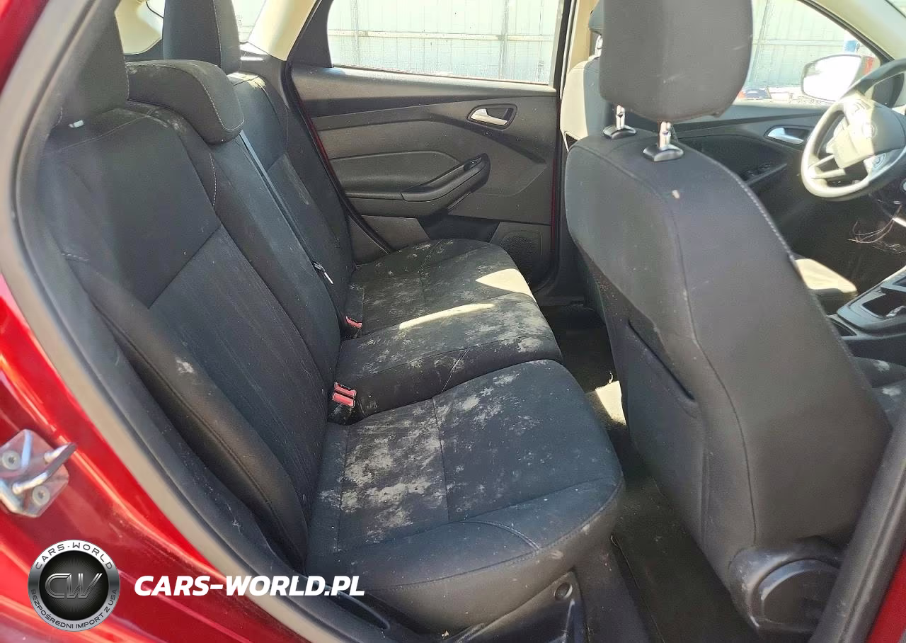 2016 Ford Focus Se VIN:1FADP3K22GL211809 - 10