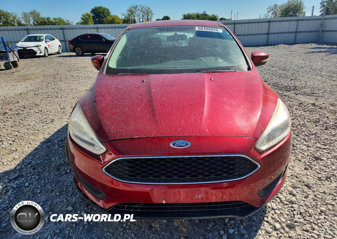 2016 Ford Focus Se VIN:1FADP3K22GL211809 - 5