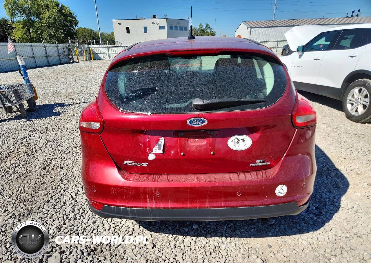 2016 Ford Focus Se VIN:1FADP3K22GL211809 - 6
