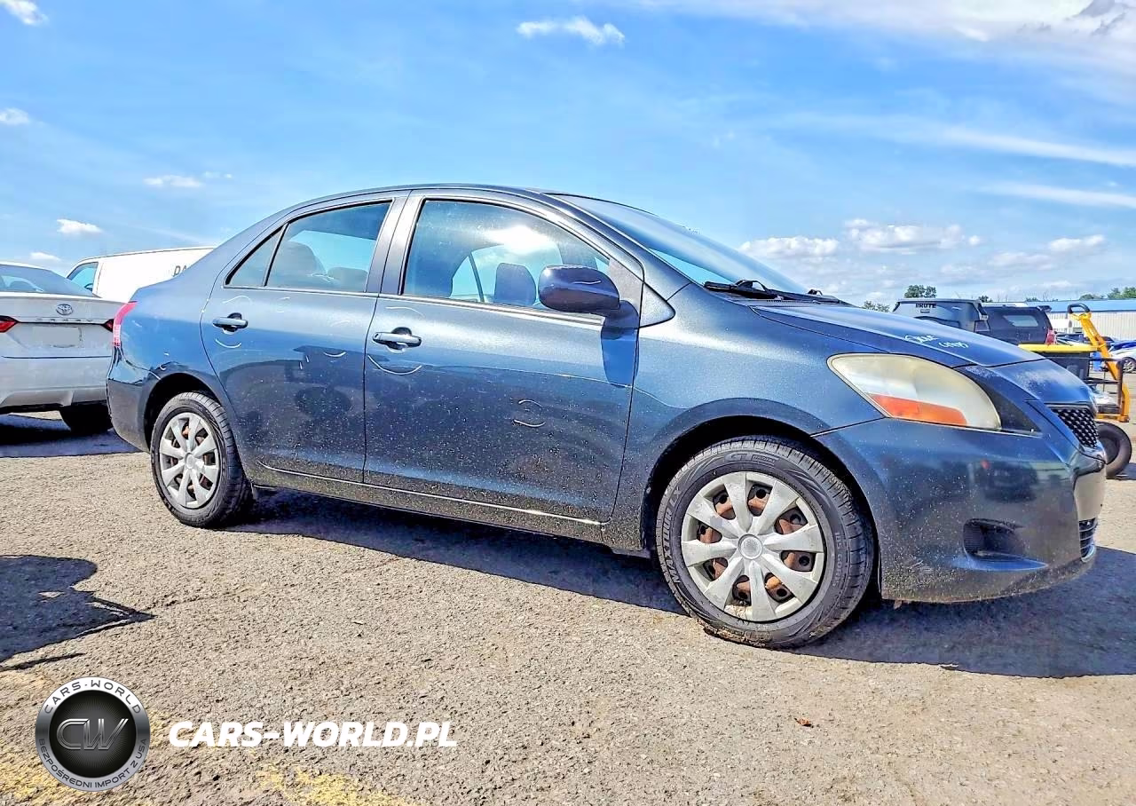 2011 Toyota Yaris Base VIN:JTDBT4K30B1409112 - 4