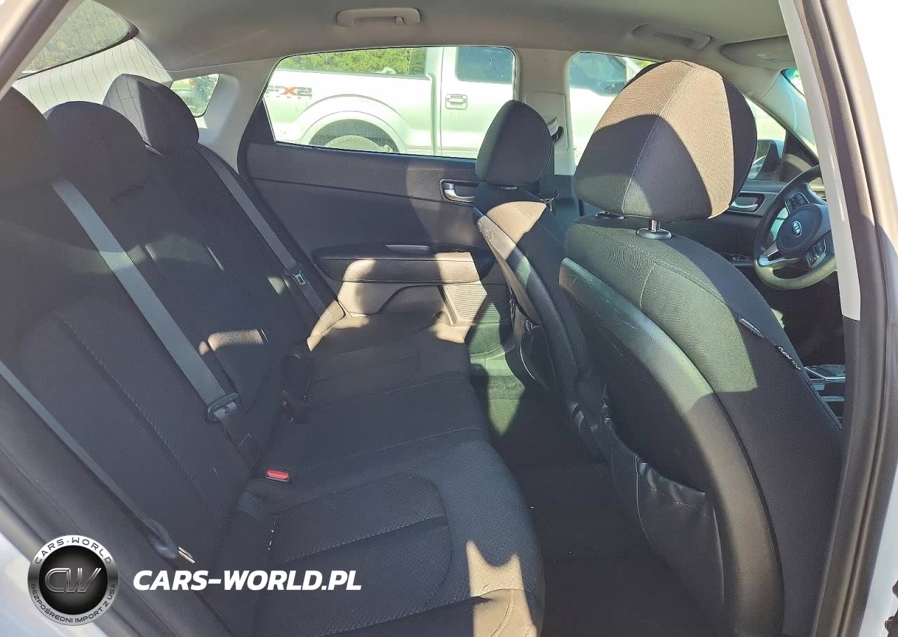 2018 Kia Optima Lx VIN:5XXGT4L34JG268620 - 10