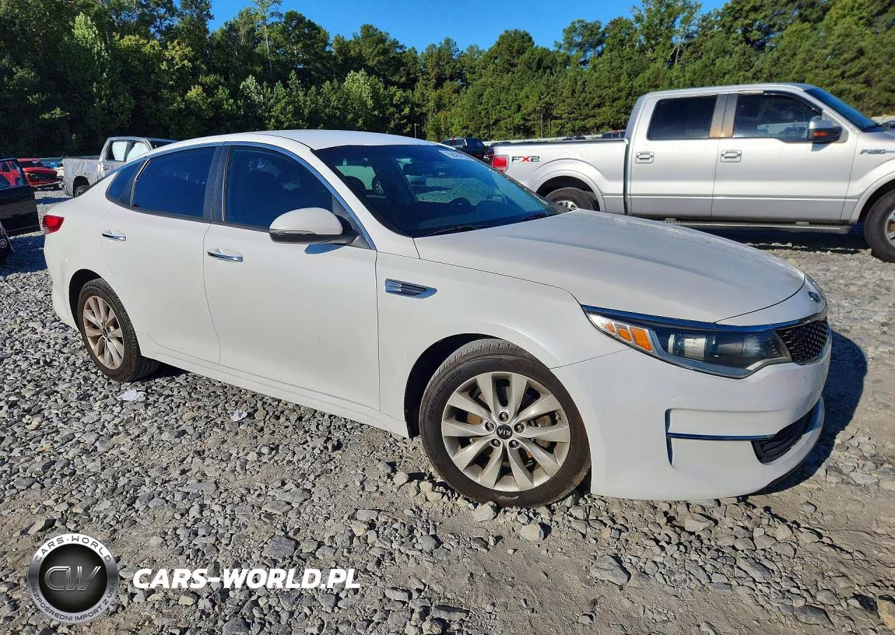 2018 Kia Optima Lx VIN:5XXGT4L34JG268620 - 4