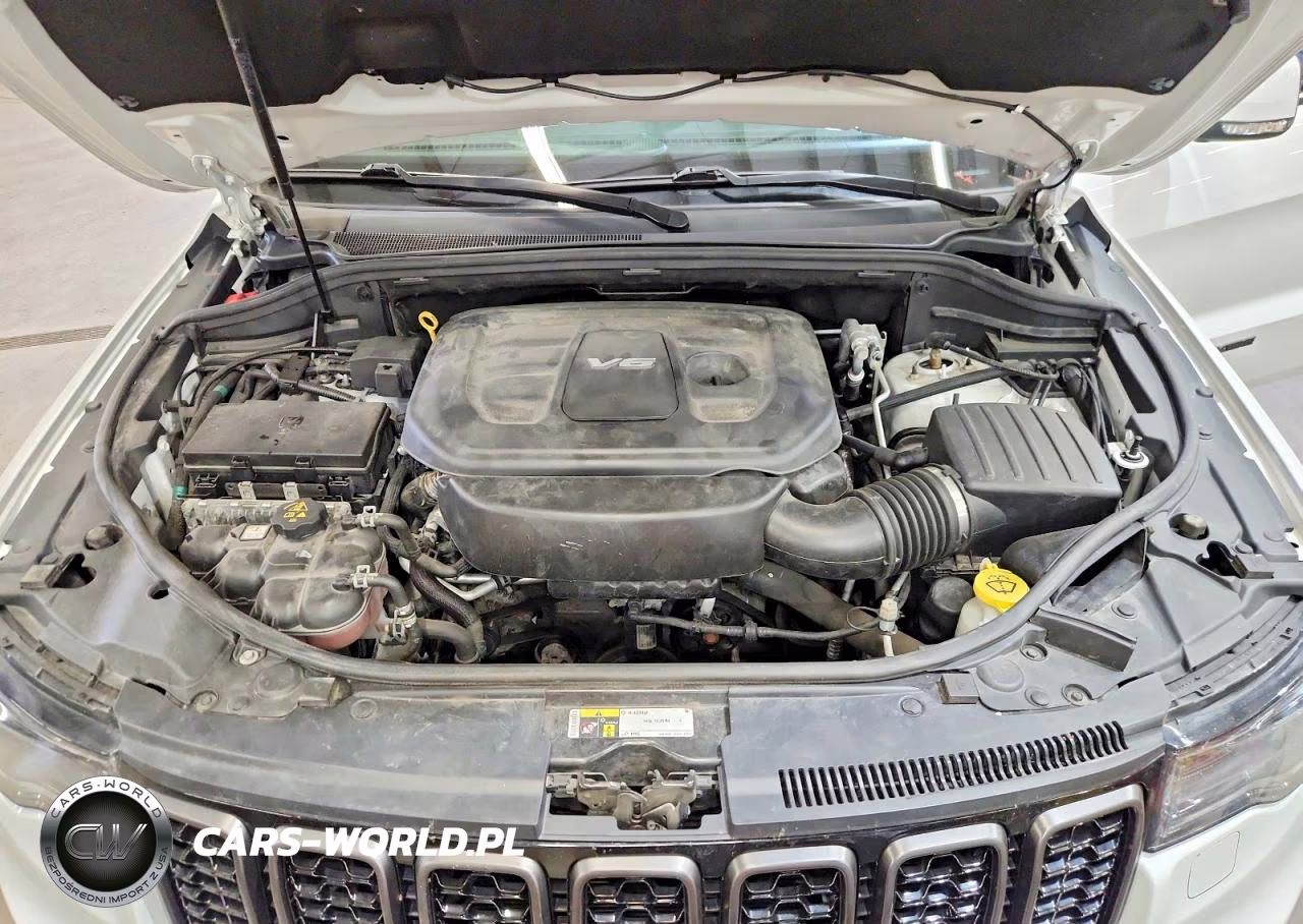 2018 Jeep Grand Cherokee Overland VIN:1C4RJFCG7JC314535 - 12