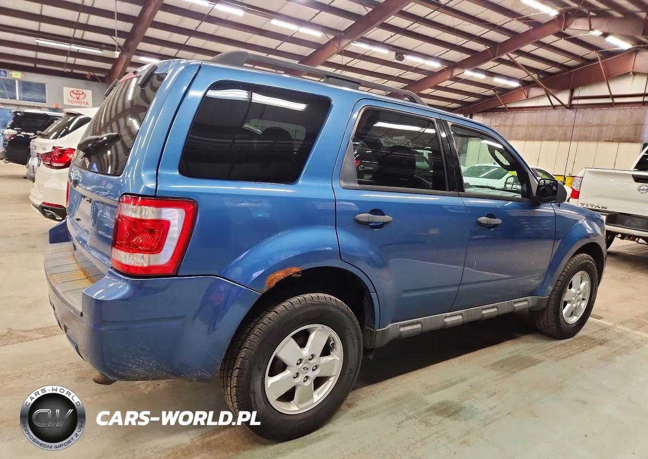 2010 Ford Escape Xlt VIN:1FMCU0D7XAKB28529 - 3