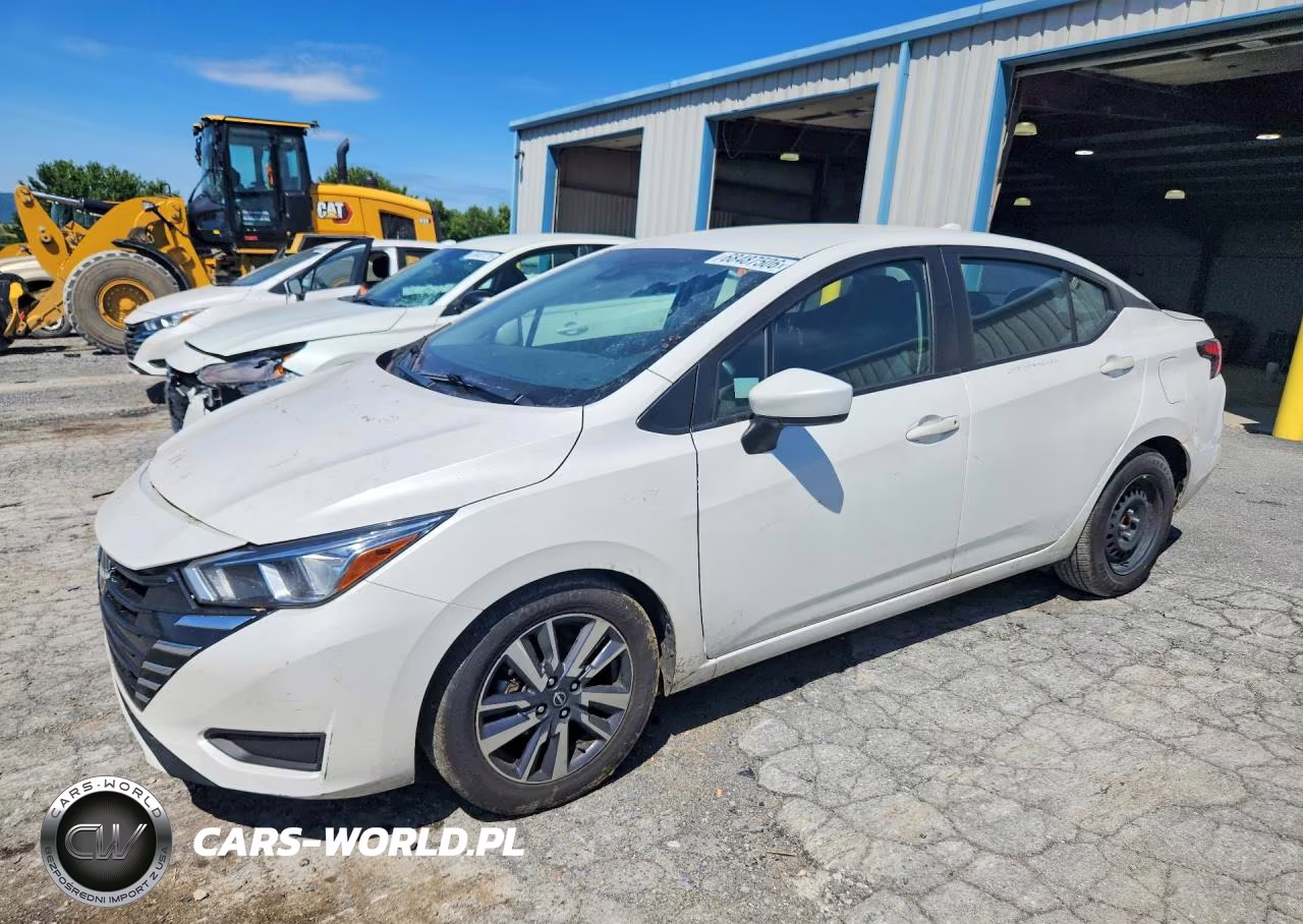 2024 Nissan Versa Sv