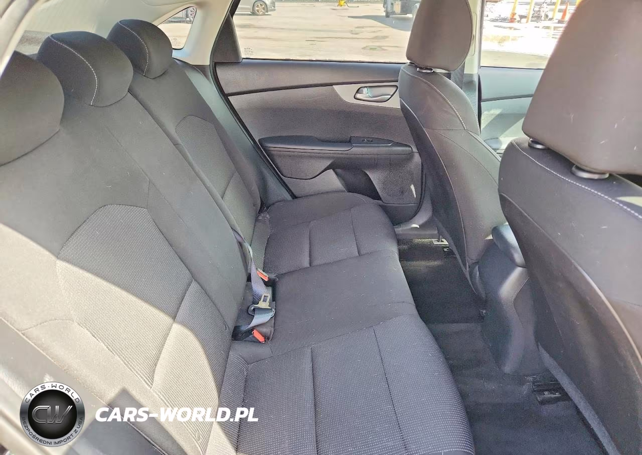 2021 Kia Forte Lxs VIN:3KPF24AD8ME337039 - 10