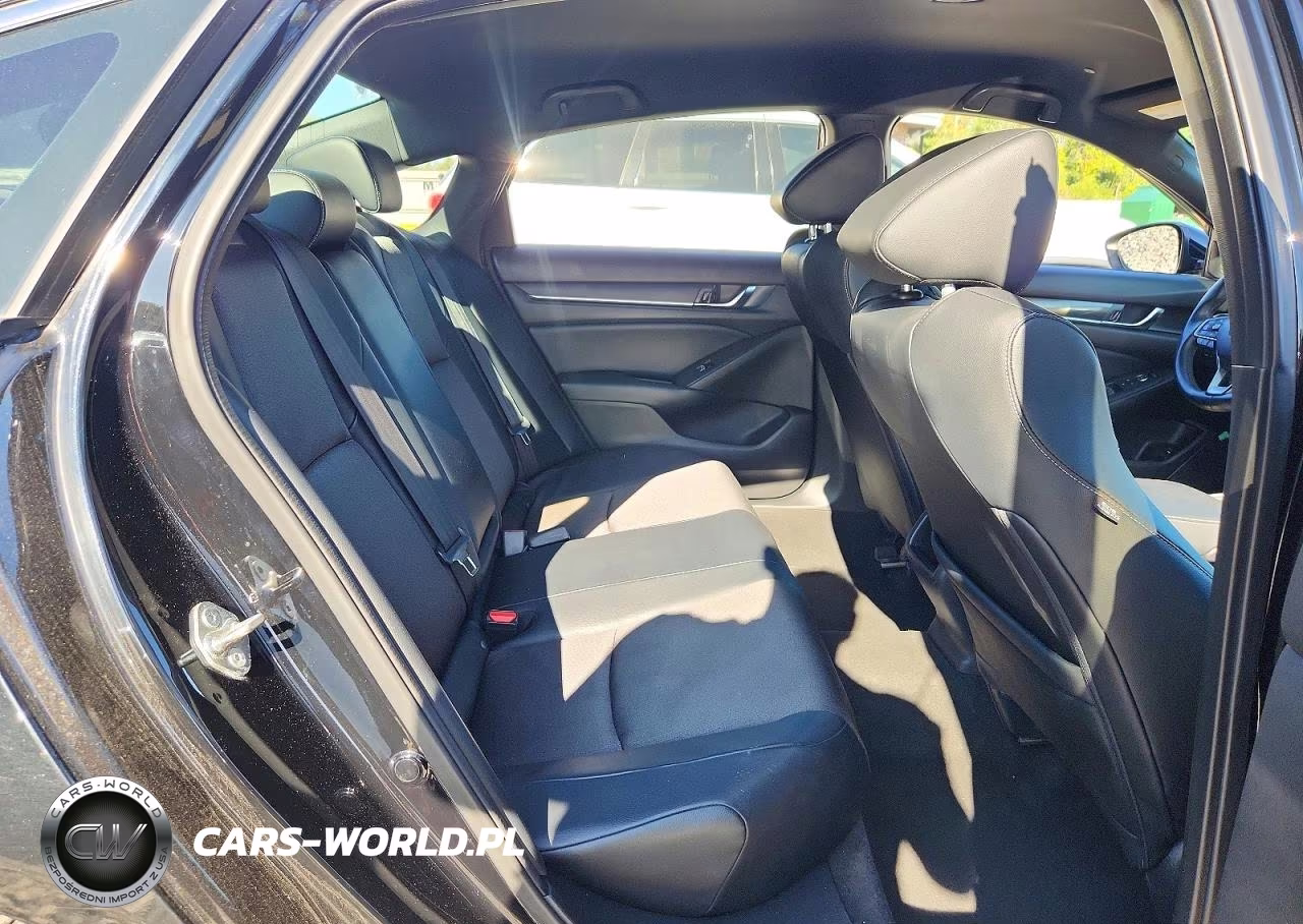 2018 Honda Accord Sport VIN:1HGCV1F36JA053725 - 10