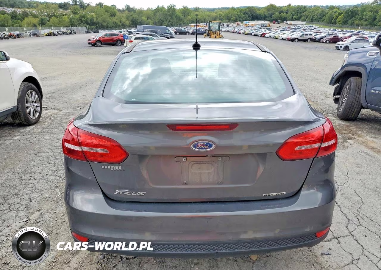 2016 Ford Focus S VIN:1FADP3E29GL358978 - 6
