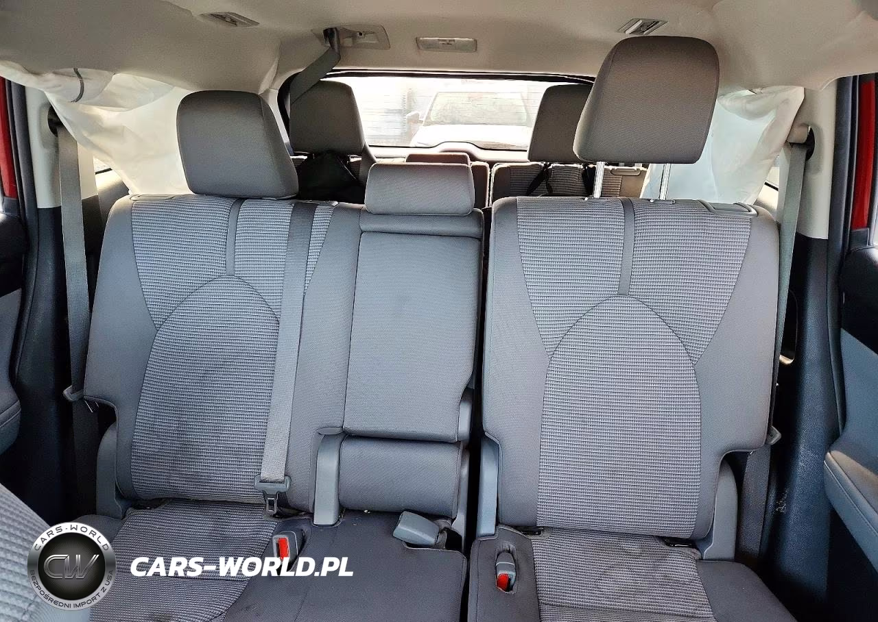 2021 Toyota Highlander Le VIN:5TDZZRAH5MS037103 - 10