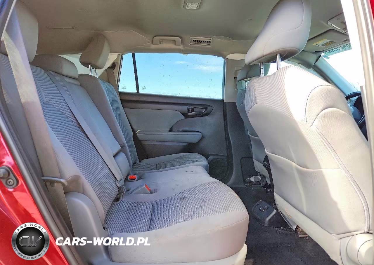 2021 Toyota Highlander Le VIN:5TDZZRAH5MS037103 - 11
