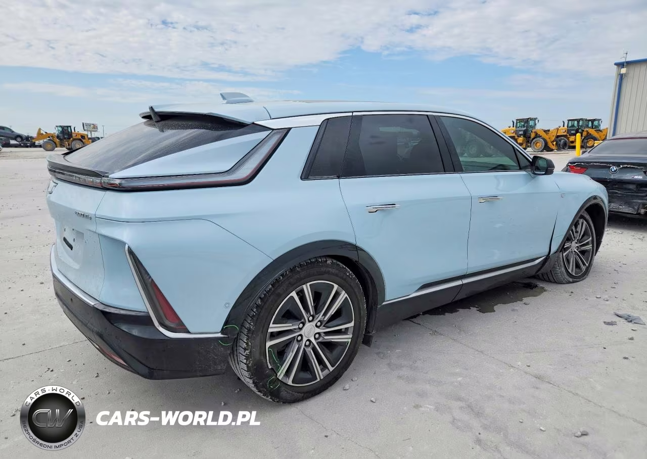 2024 Cadillac Lyriq Luxury VIN:1GYKPRRL6RZ126582 - 3