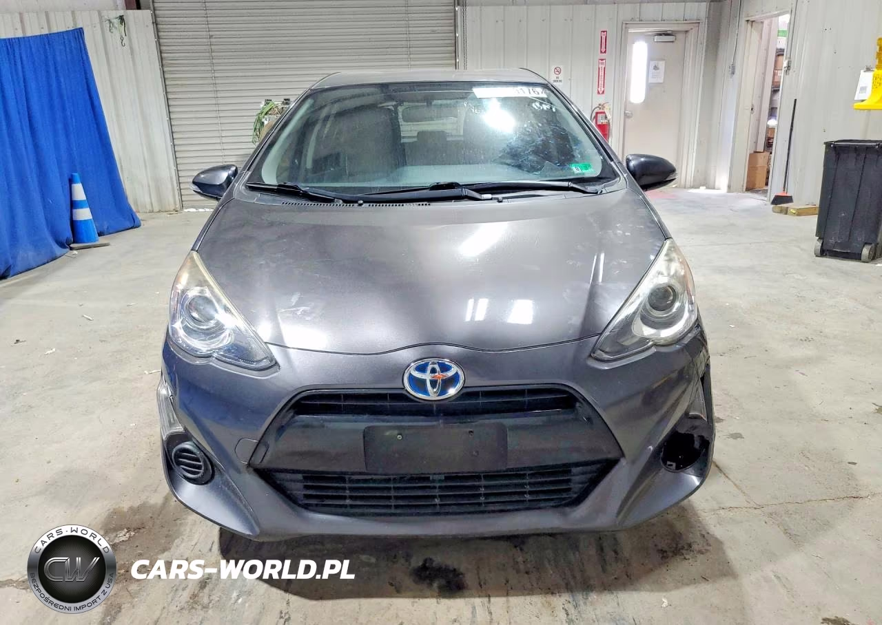 2015 Toyota Prius C Two VIN:JTDKDTB3XF1580821 - 5