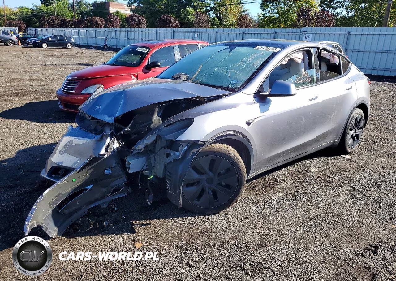 2025 Tesla Model Y – zdjęcie 1 z 12