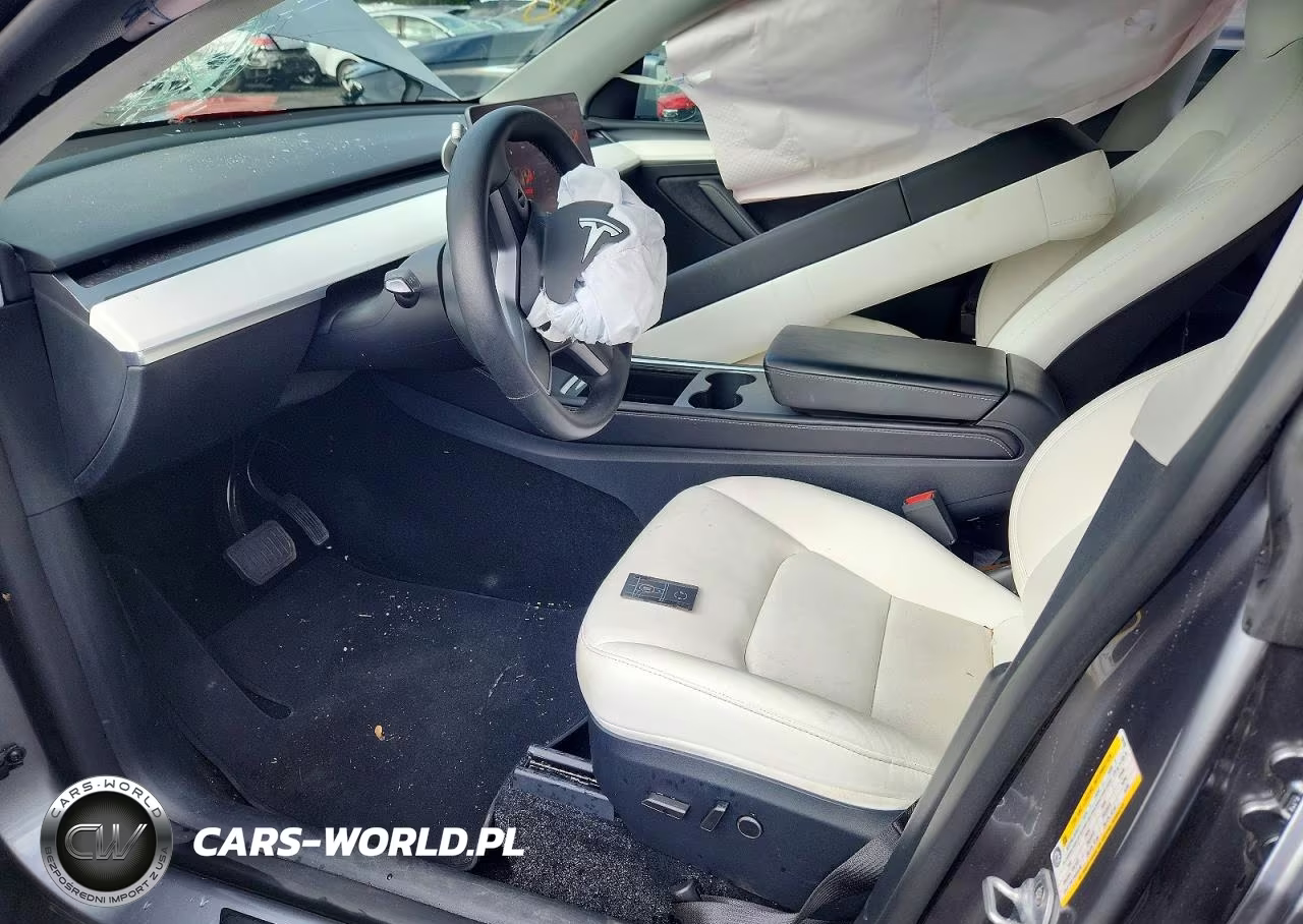 2025 Tesla Model Y VIN:7SAYGDED3SF236702 - 7