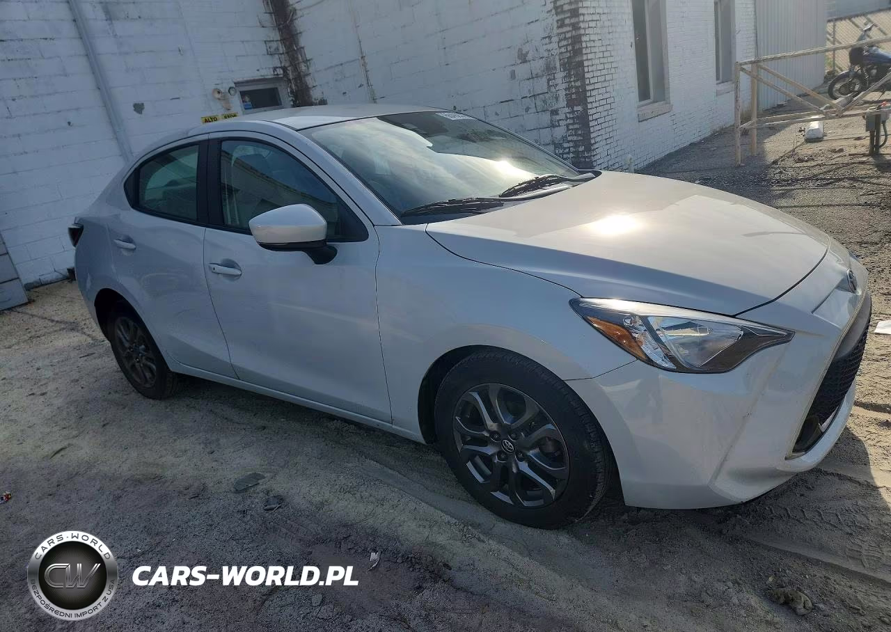 2019 Toyota Yaris Le VIN:3MYDLBYV9KY518963 - 4