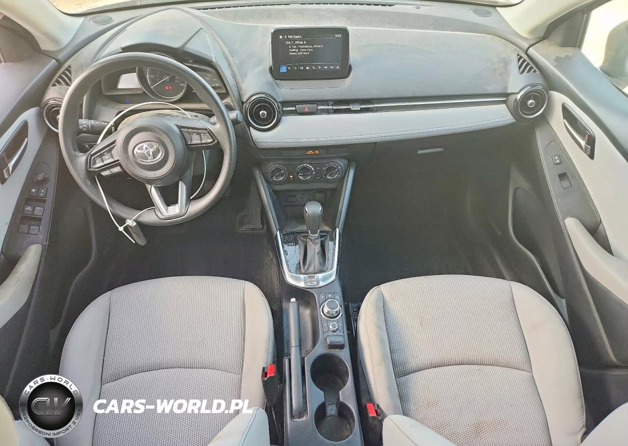 2019 Toyota Yaris Le VIN:3MYDLBYV9KY518963 - 8