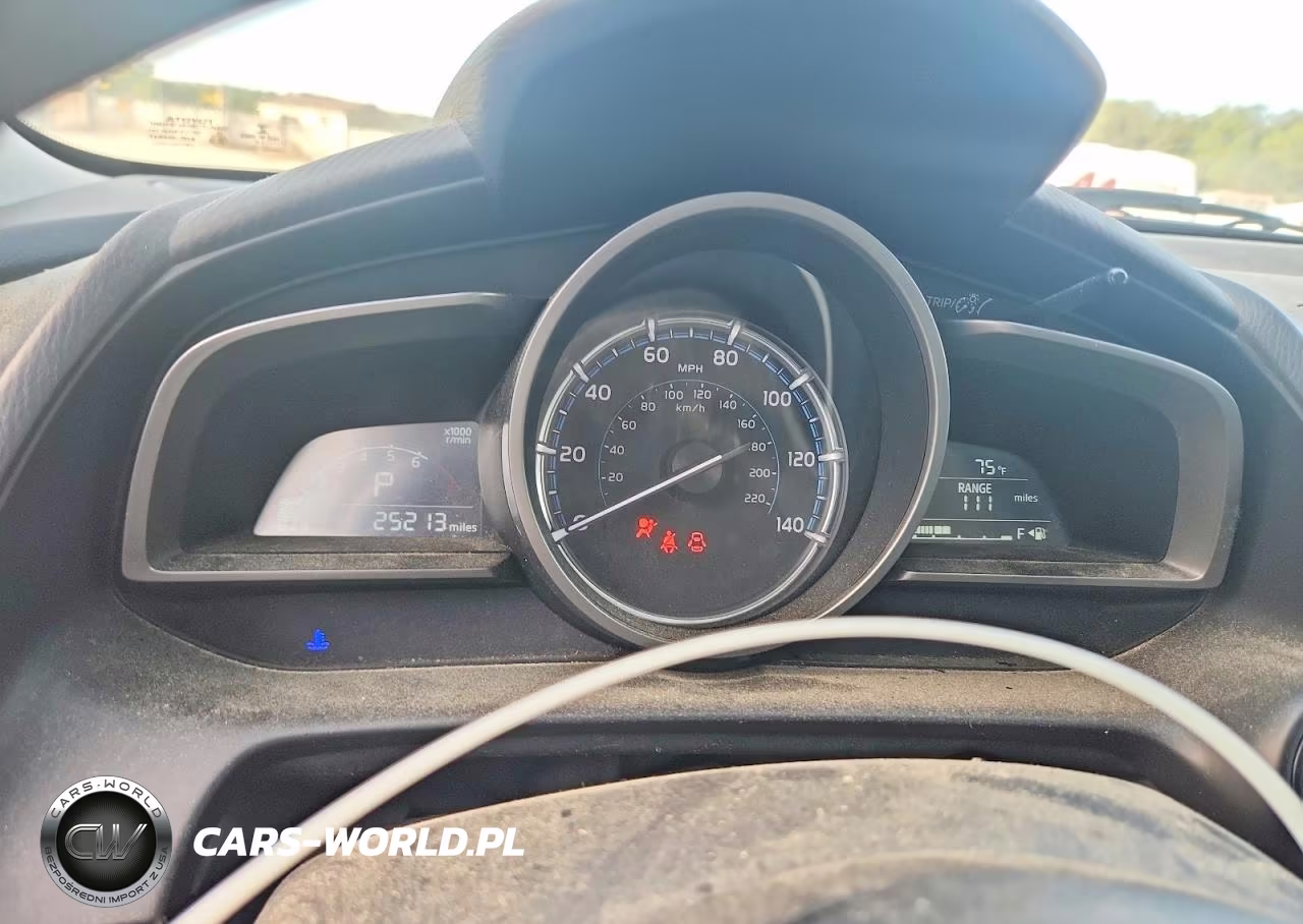 2019 Toyota Yaris Le VIN:3MYDLBYV9KY518963 - 9