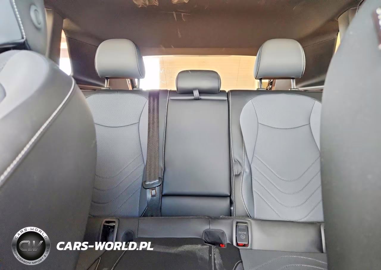 2026 Volkswagen Tiguan Se R-Line Black VIN:3VVHR7RM9TM023996 - 10