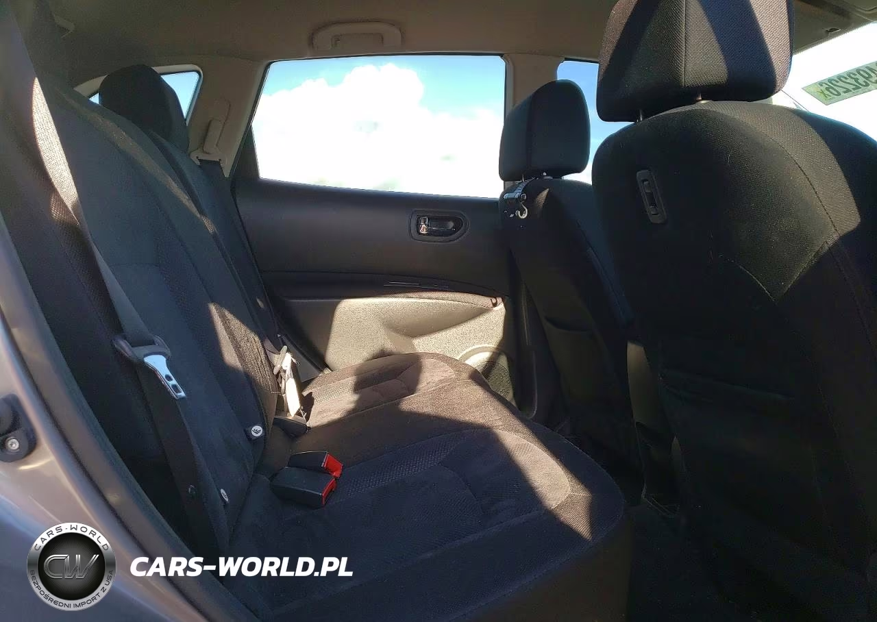 2015 Nissan Rogue Select S VIN:JN8AS5MT7FW158409 - 10
