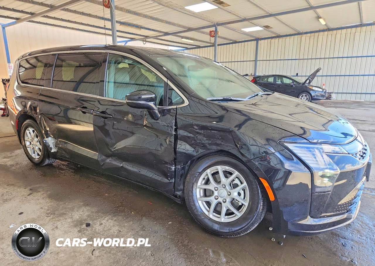 2027 Chrysler Pacifica Select VIN:2C4RC1BG4VR571857 - 4