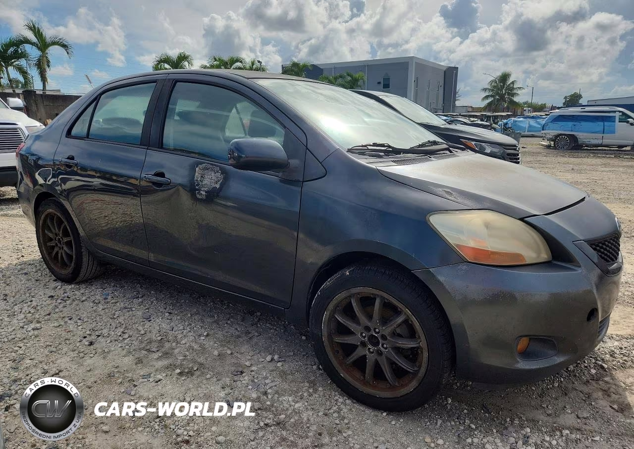2010 Toyota Yaris Base VIN:JTDBT4K3XA4063244 - 4