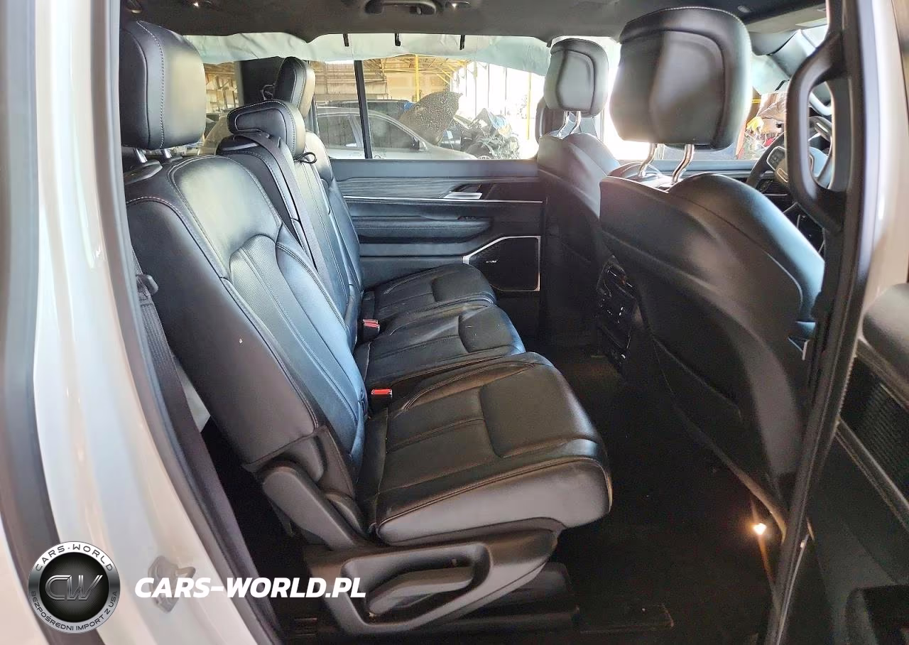 2024 Jeep Wagoneer L Series Ii VIN:1C4SJRBP3RS184968 - 11