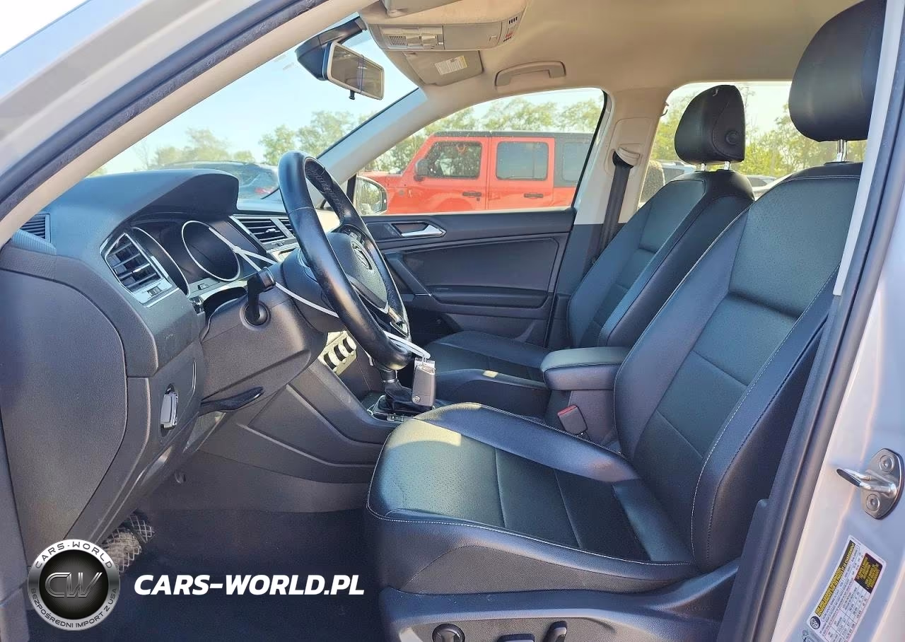 2018 Volkswagen Tiguan Se VIN:3VV2B7AX0JM038982 - 7