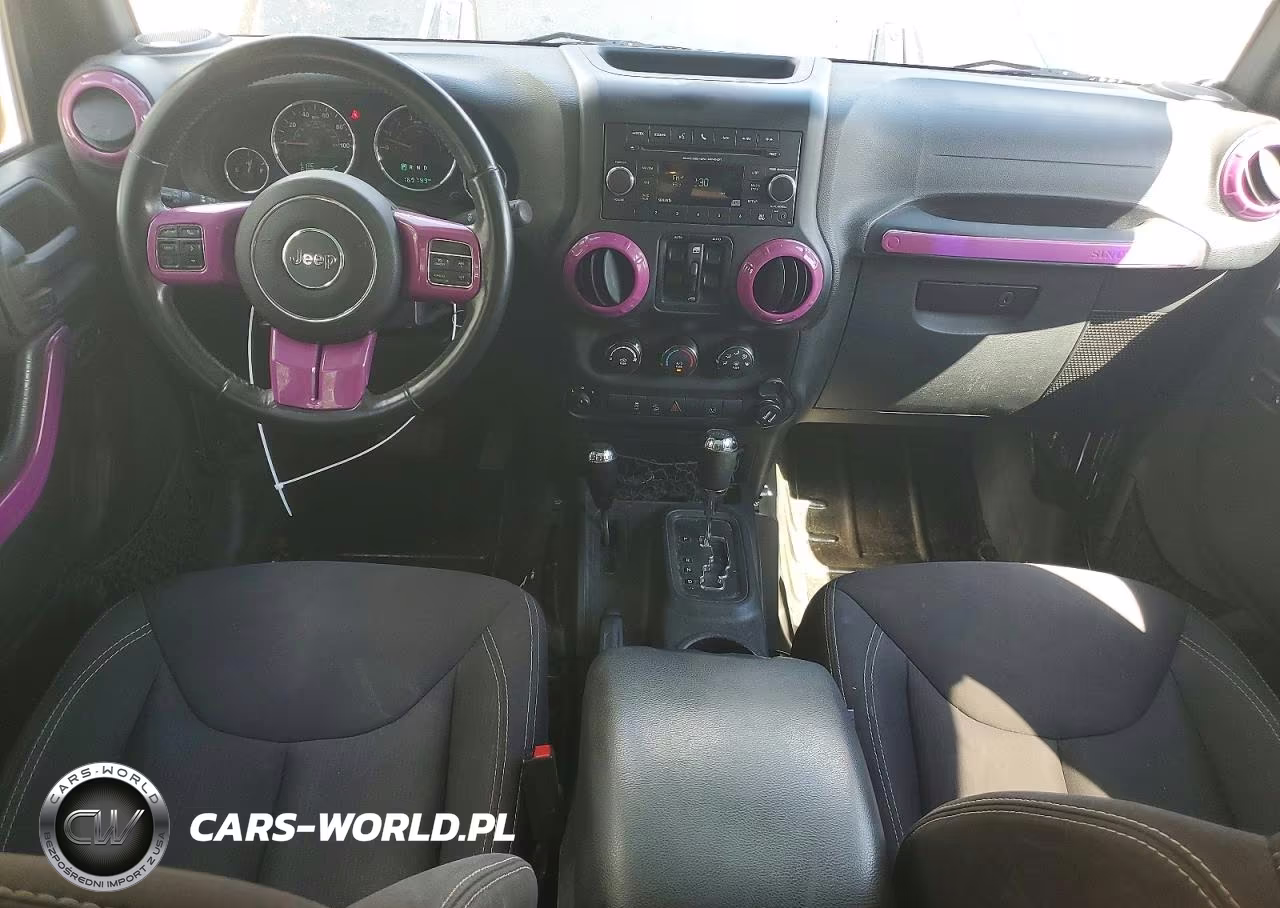 2015 Jeep Wrangler Unlimited Rubicon VIN:1C4BJWFGXFL529296 - 8
