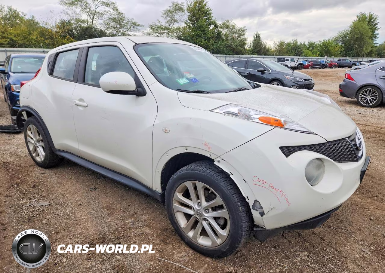 2014 Nissan Juke S VIN:JN8AF5MV7ET483499 - 4