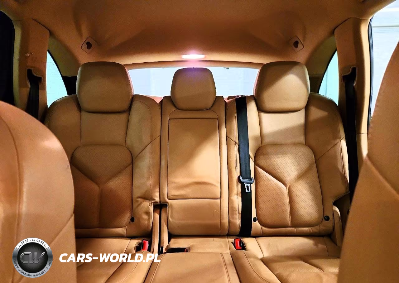2011 Porsche Cayenne VIN:WP1AA2A28BLA10465 - 10