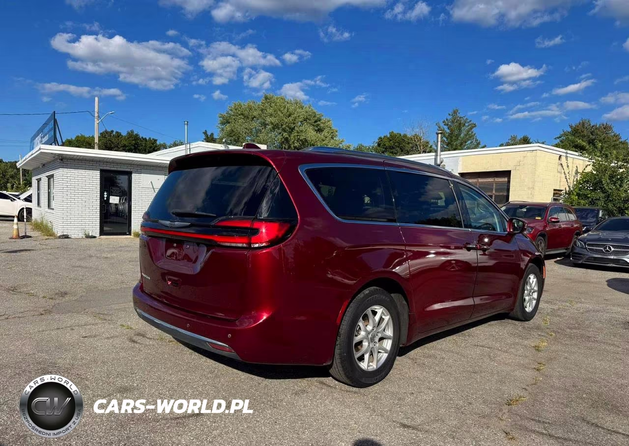 2021 Chrysler Pacifica Touring L VIN:2C4RC1BG6MR575049 - 4