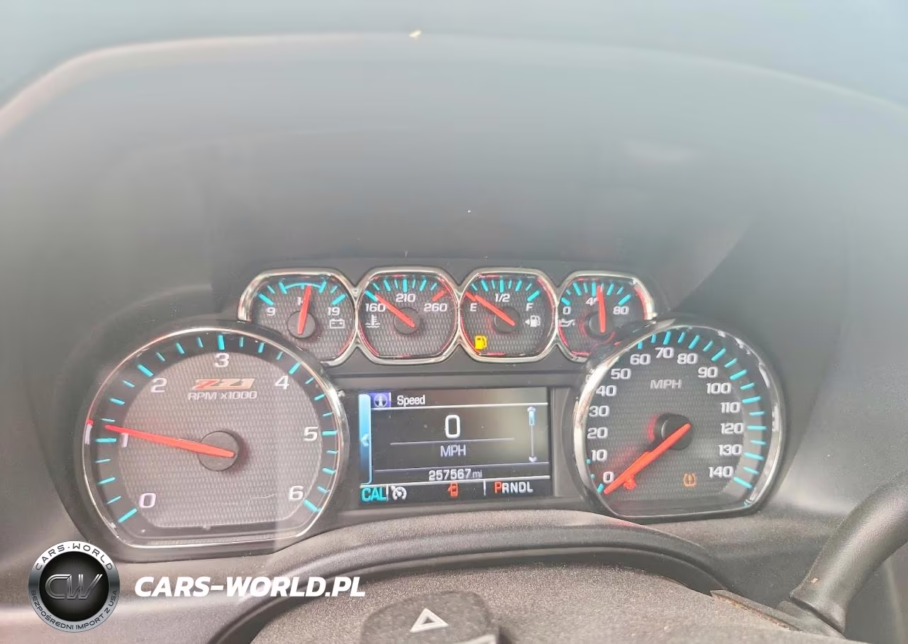 2018 Chevrolet Silverado K1500 Lt VIN:1GCVKREC2JZ108320 - 9