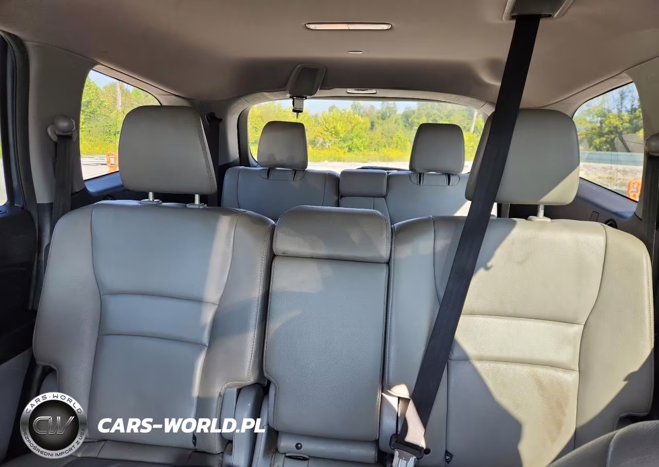 2016 Honda Pilot Touring VIN:5FNYF6H94GB026815 - 10