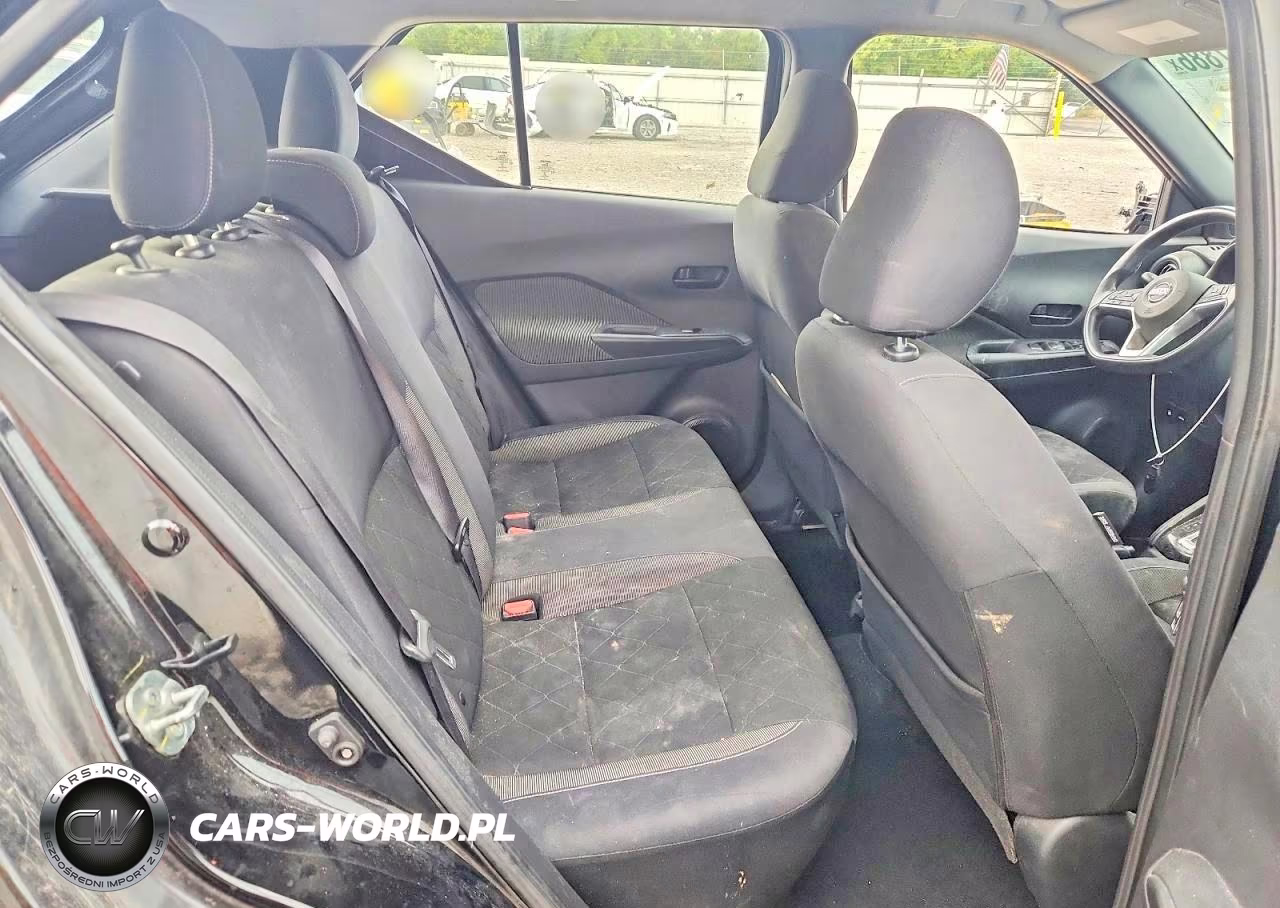 2019 Nissan Kicks S VIN:3N1CP5CU0KL534628 - 11
