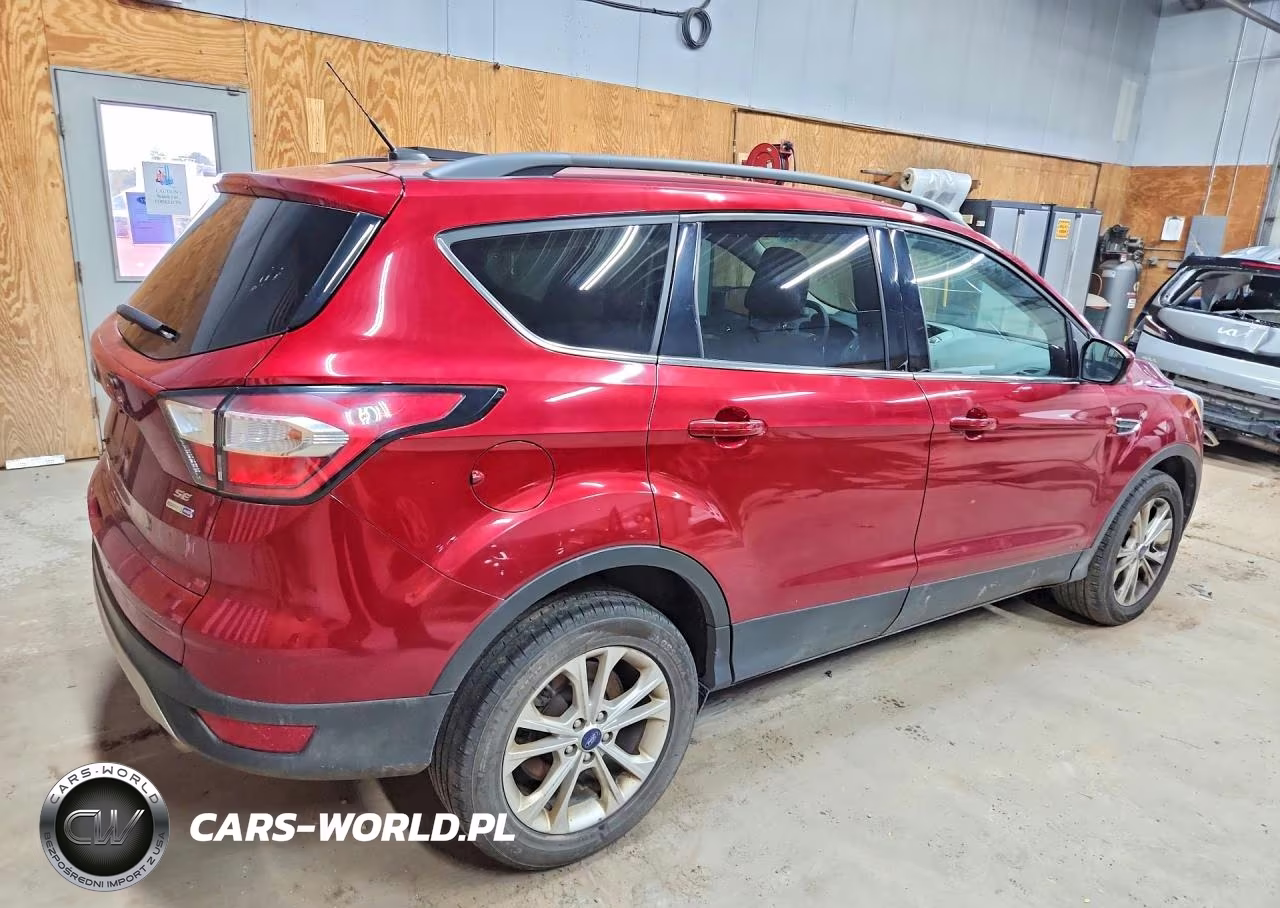 2018 Ford Escape Se VIN:1FMCU9G9XJUC38535 - 3