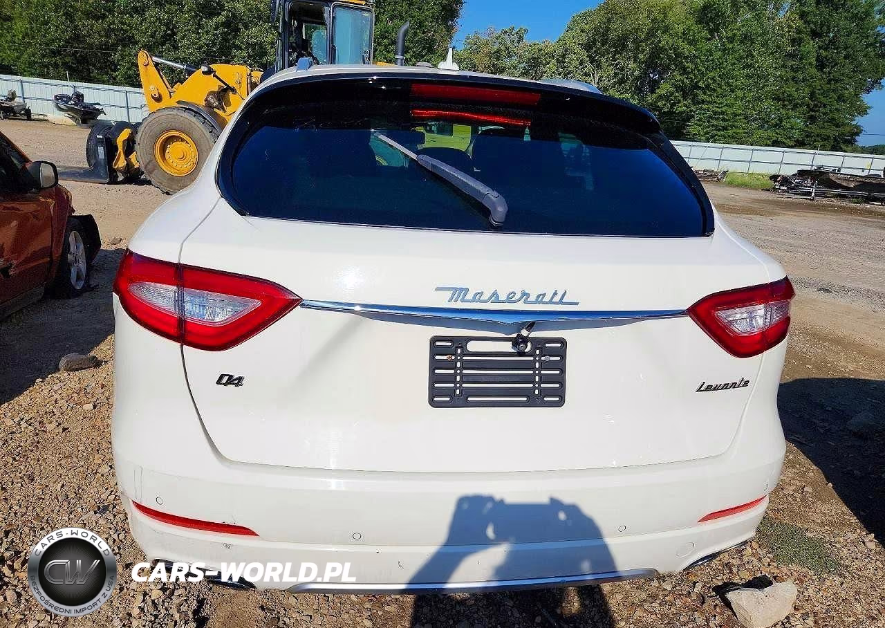 2017 Maserati Levante Luxury VIN:ZN661XUL3HX264285 - 7