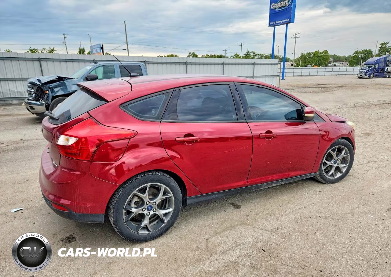 2014 Ford Focus Se VIN:1FADP3K27EL361945 - 3