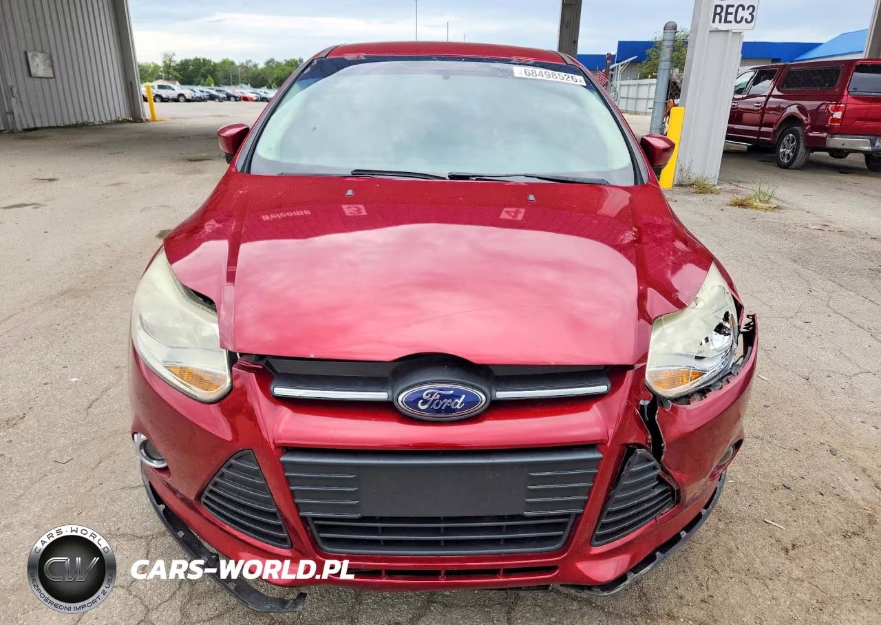 2014 Ford Focus Se VIN:1FADP3K27EL361945 - 5