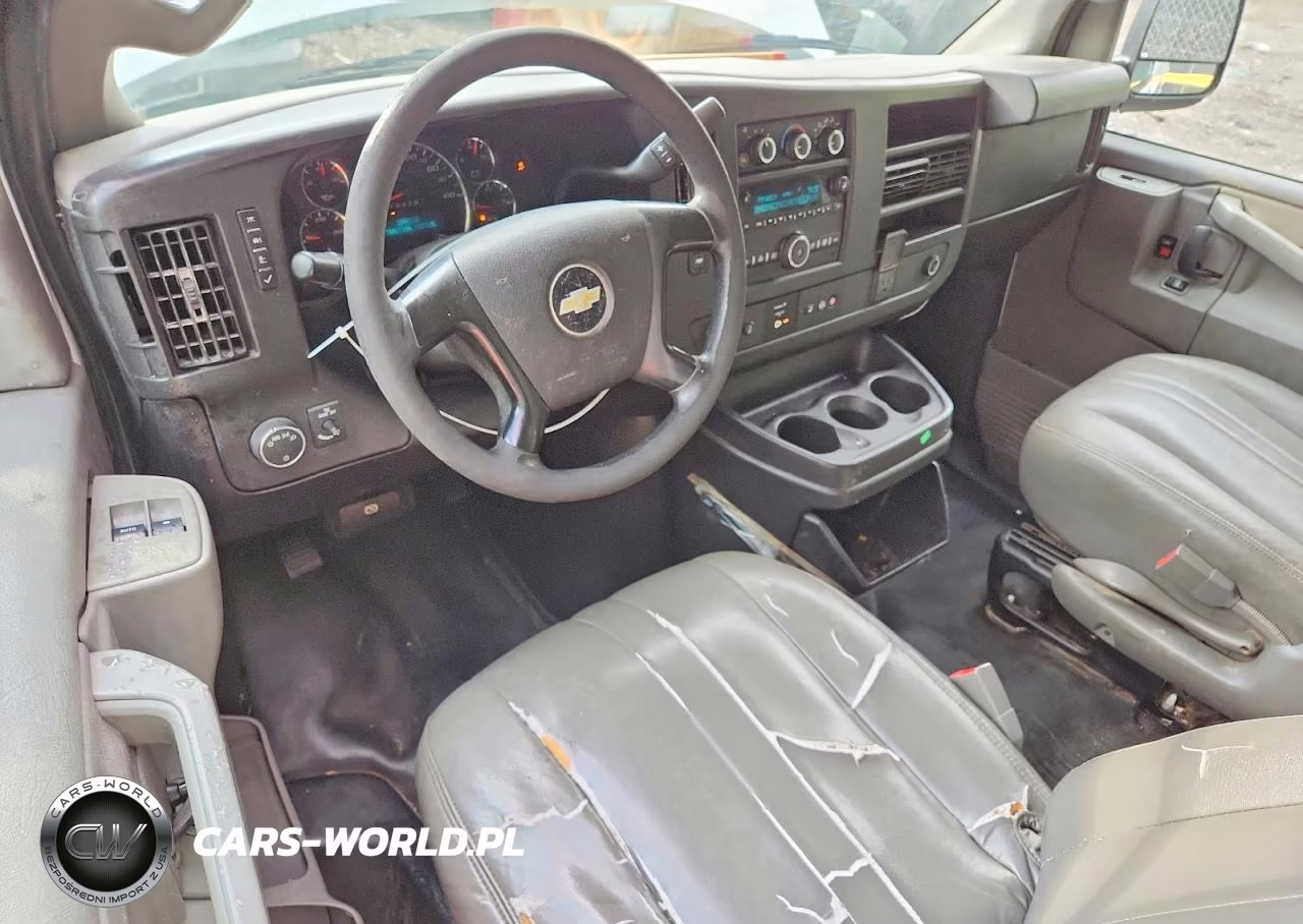 2016 Chevrolet Express G2500 VIN:1GCWGAFFXG1156770 - 8