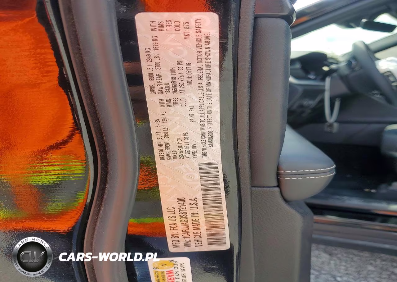 2025 Jeep Grand Cherokee L Laredo VIN:1C4RJJAG0S8721400 - 14