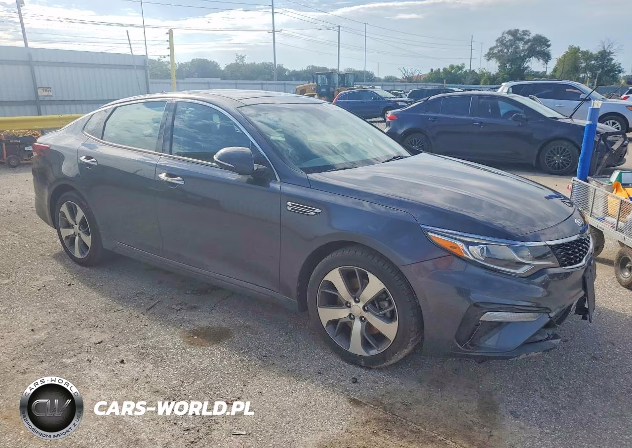 2019 Kia Optima S VIN:5XXGT4L31KG324448 - 4
