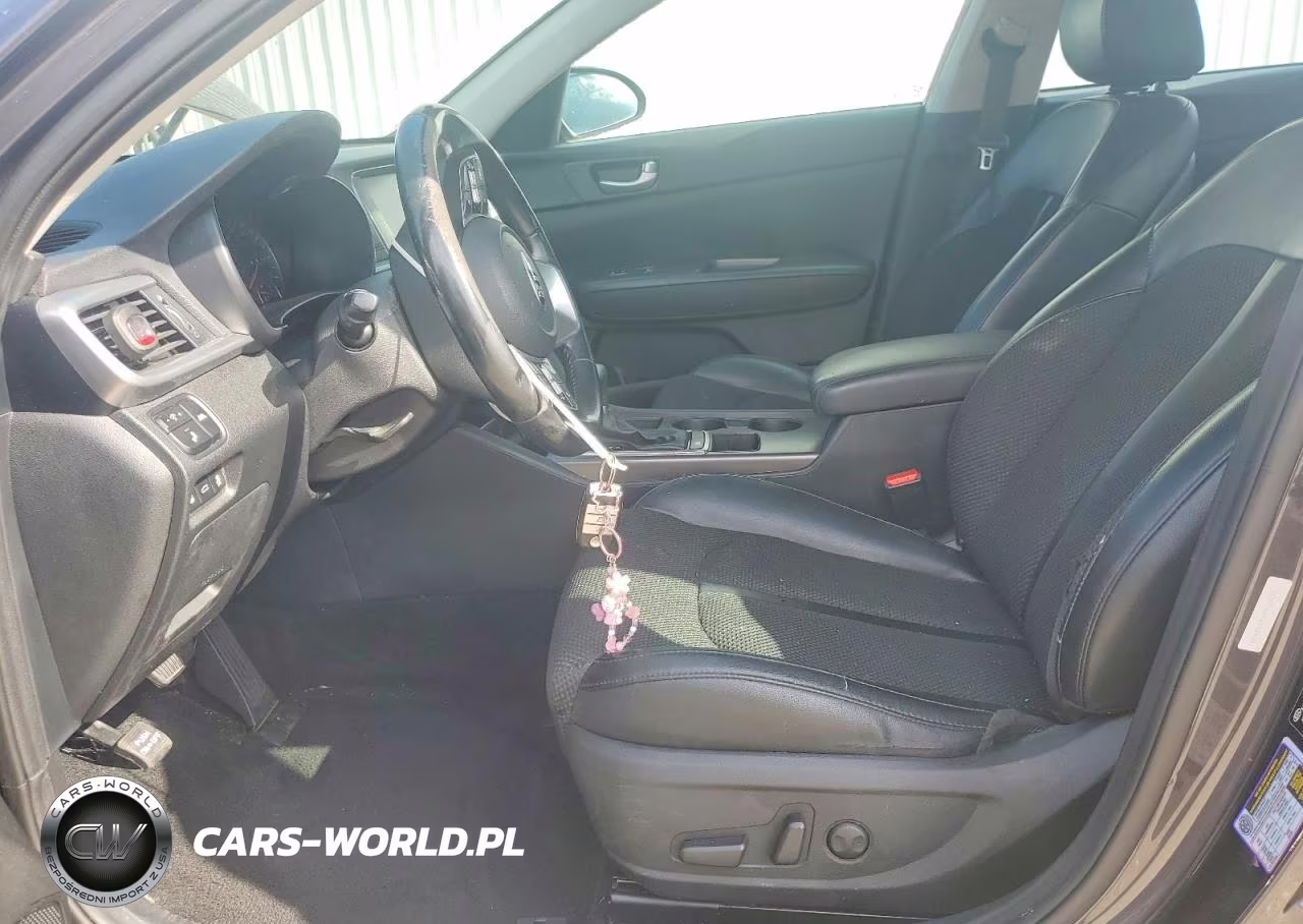 2019 Kia Optima S VIN:5XXGT4L31KG324448 - 7