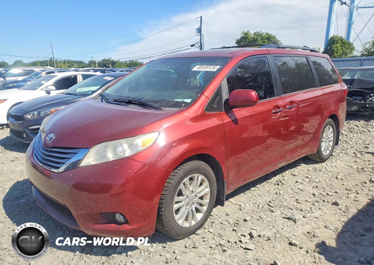 2017 Toyota Sienna Xle 8-Passenger – zdjęcie 1 z 13