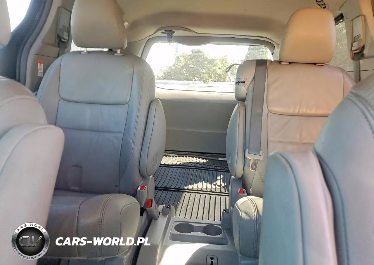 2017 Toyota Sienna Xle 8-Passenger VIN:5TDYZ3DC8HS831575 - 10