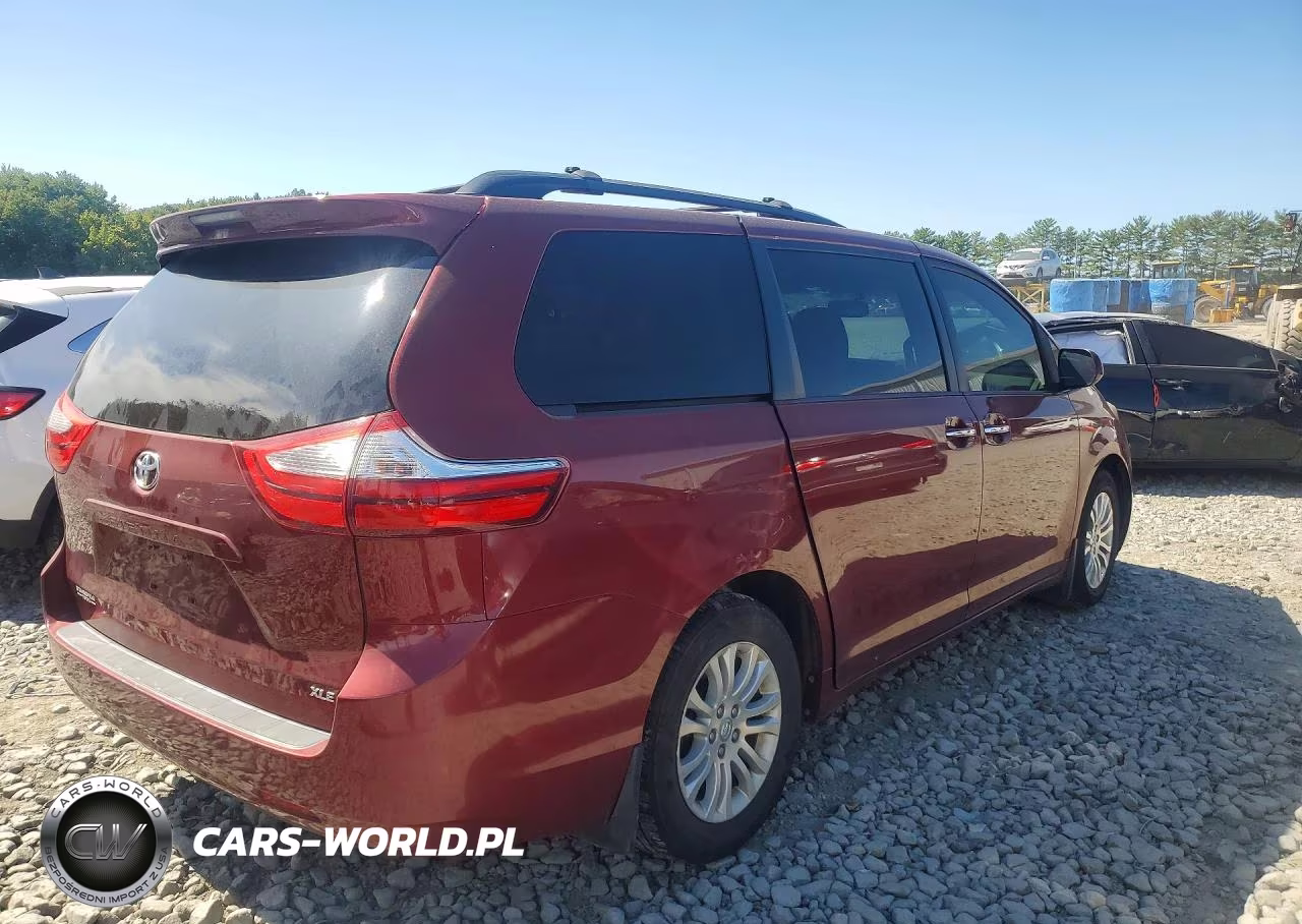 2017 Toyota Sienna Xle 8-Passenger VIN:5TDYZ3DC8HS831575 - 3